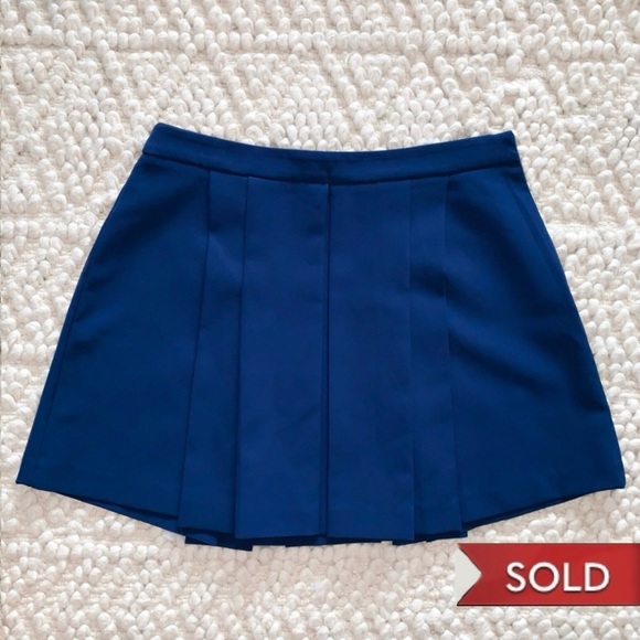 Forever 21 Dresses & Skirts - SOLD ❌ Forever 21 Contemporary Mini Skirt